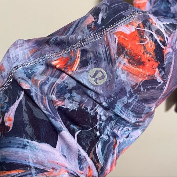 Lululemon Base Pace High-Rise Crop 23" *Brushed Nulux
Atmospheric Purple- Size 2 - Picture 4 of 4